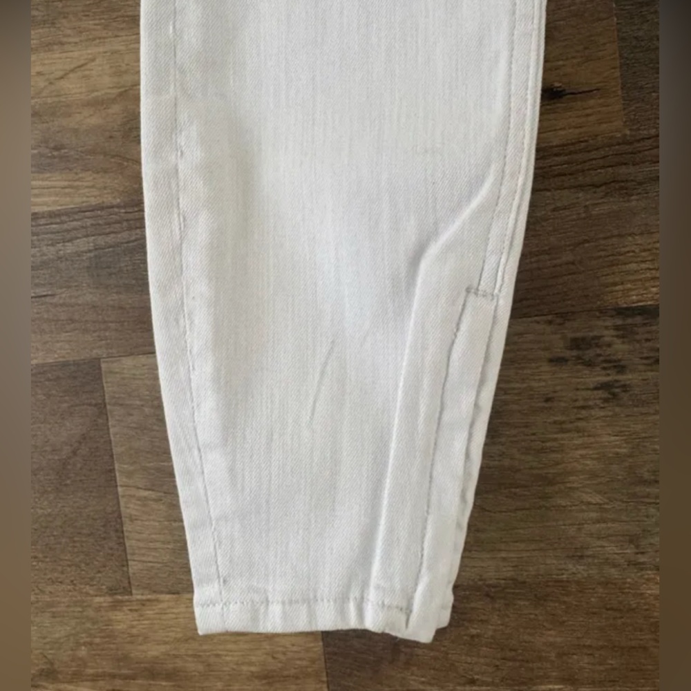 👻 NWOT Pistola White Distressed Jeans~Women’s 27”~Straight-Skinny Fit~Ankle Zip - Picture 7 of 9